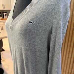 Women's Vineyard Vines V-Neck Pullover Sweater